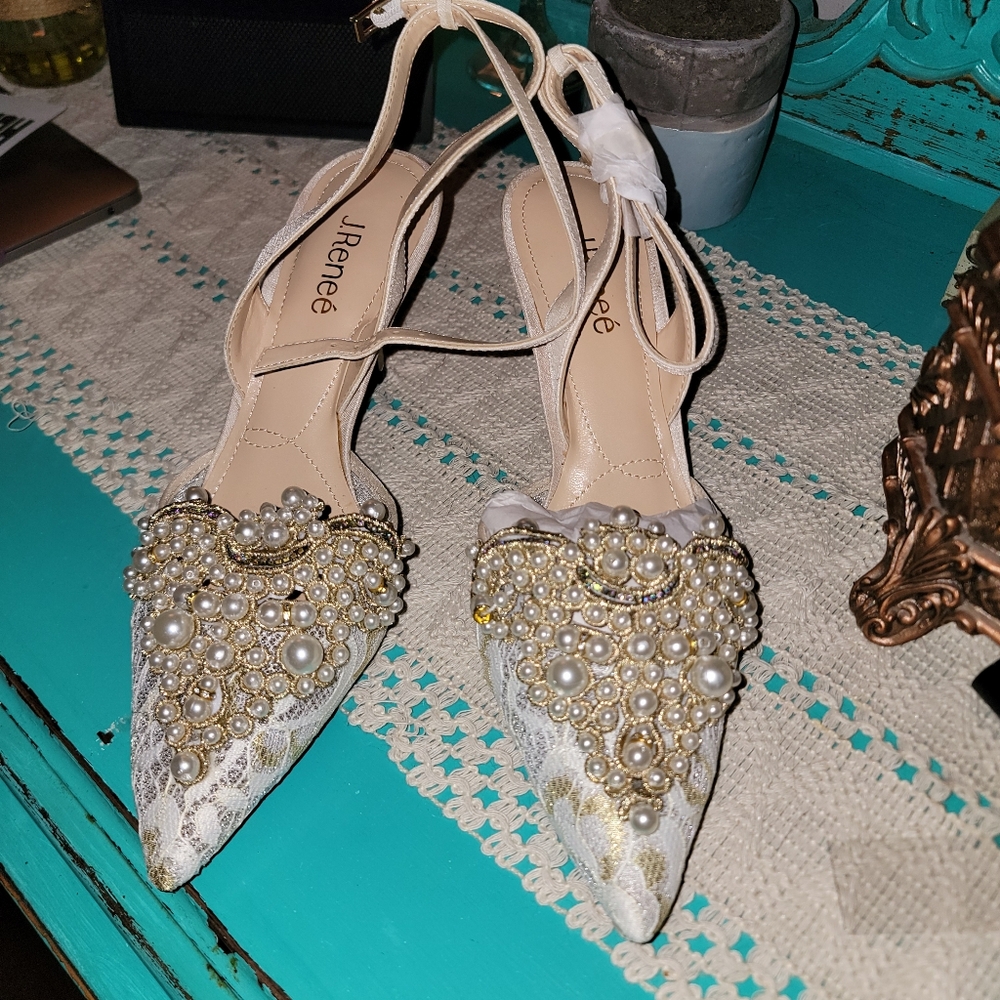 J.Renee Women's Pearl Embellished Heels - White and Gold Sz 10